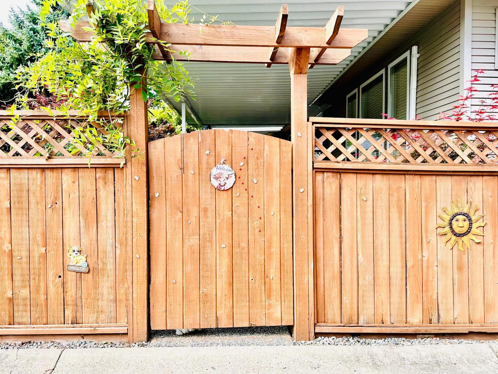 Scorpio House Langley Room A Exterior photo